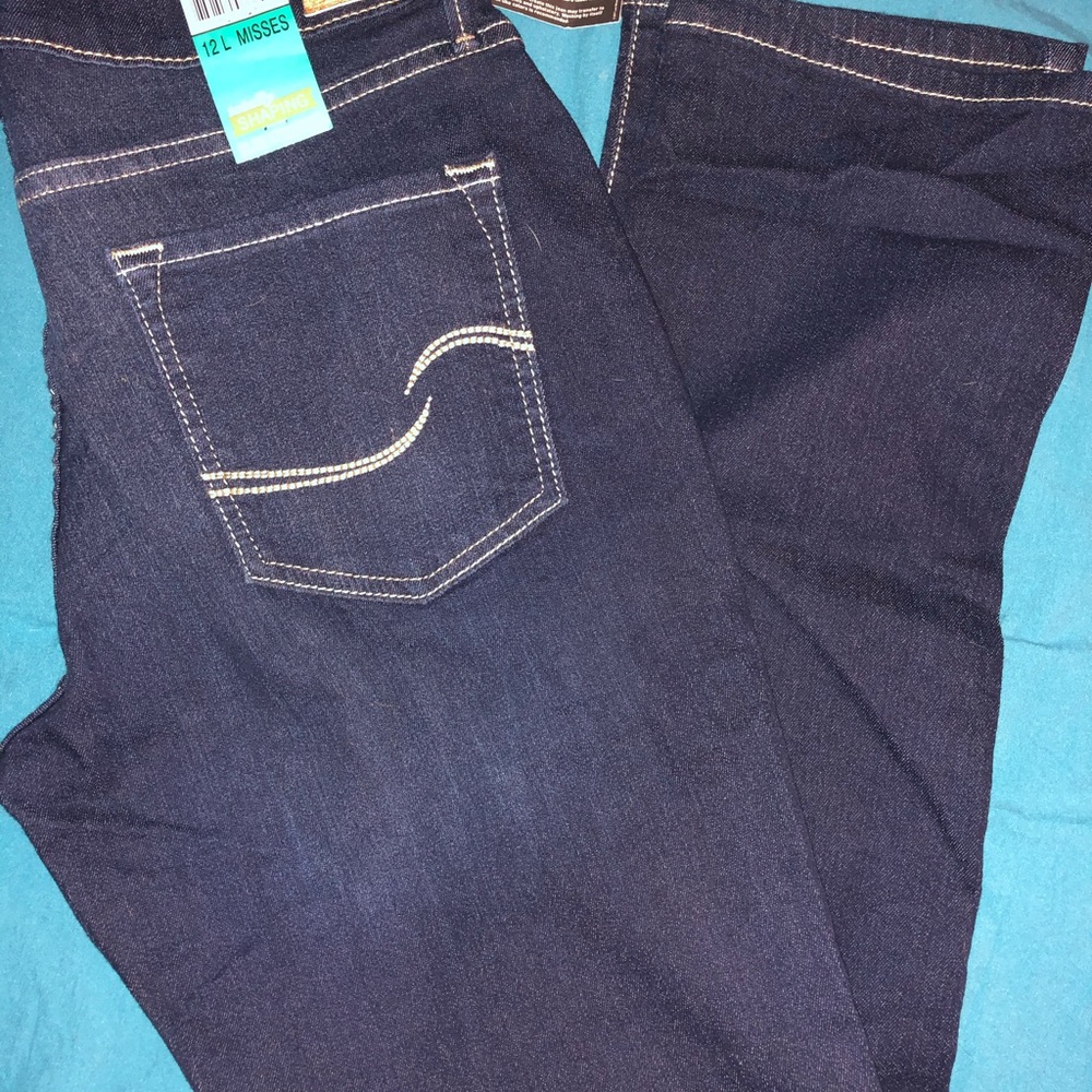 🌪BOGO🌪BNWT Levi’s Slim Straight 12 misses